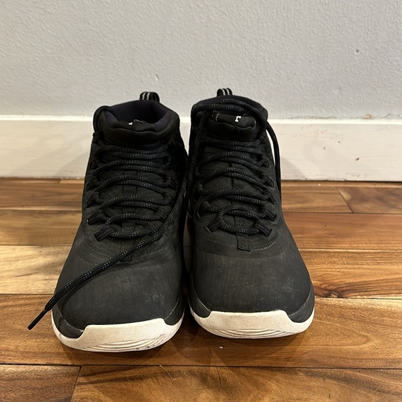 Jordan Zoom Basketball Shoes - Picture 6 of 11